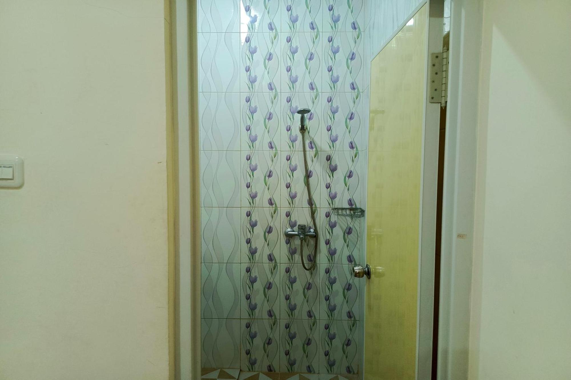 Adisa Homestay Маланг Екстериор снимка