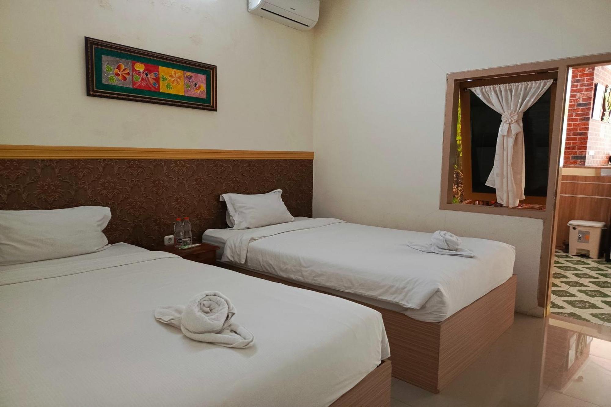 Adisa Homestay Маланг Екстериор снимка