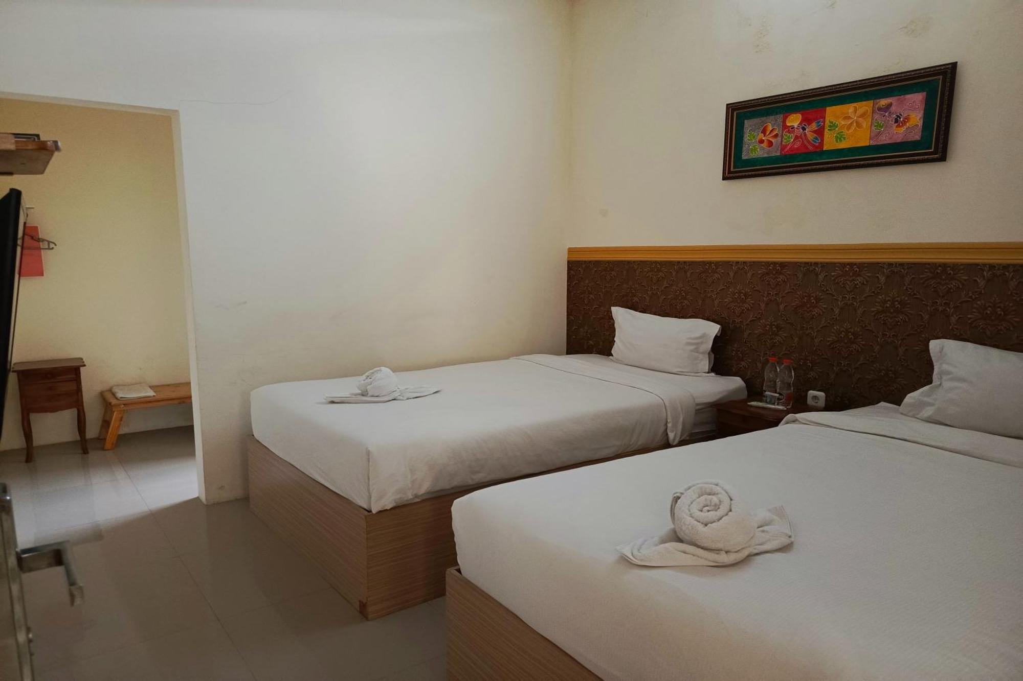 Adisa Homestay Маланг Екстериор снимка